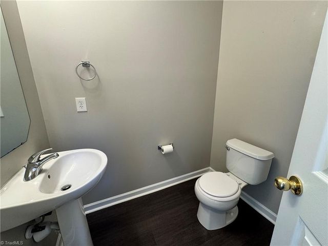 803 Peachtree Meadows Circle, Kernersville, NC 27284
