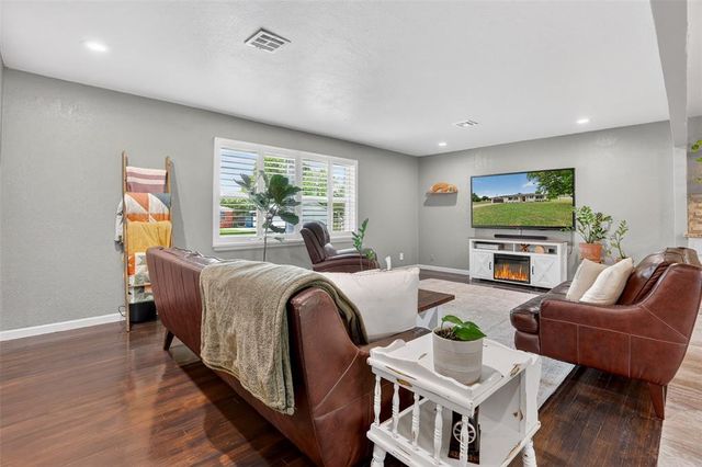 511 NW 34th Street, Newcastle, OK 73065