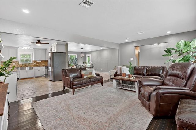 511 NW 34th Street, Newcastle, OK 73065