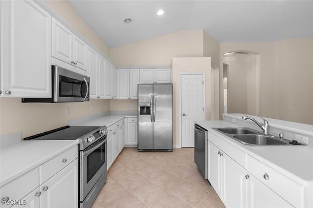 11970 Bramble Cove DR, Fort Myers, FL 33905