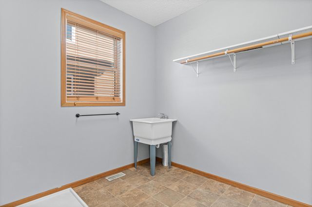 1763 Switchgrass Court, Shakopee, MN 55379