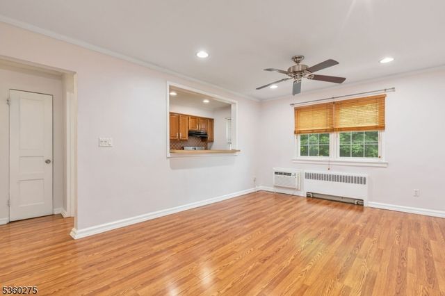 10 Parkway Vlg 10 E, Cranford Twp., NJ 07016