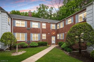 10 Parkway Vlg 10 E, Cranford Twp., NJ 07016