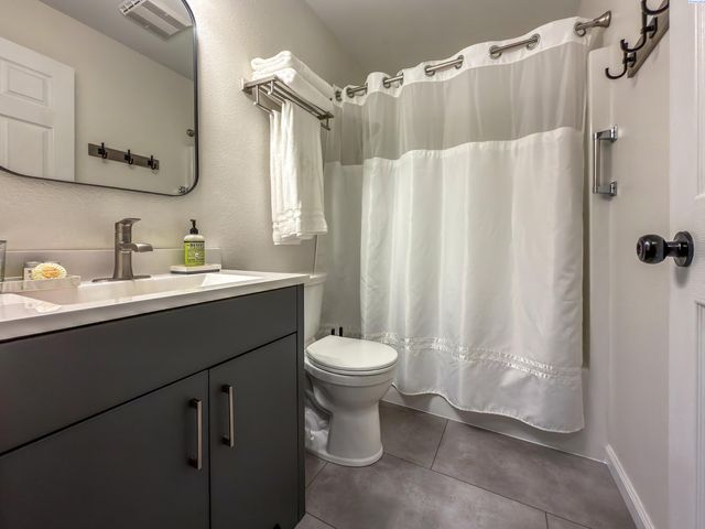 1645 NE Merman Dr Condo C204, Pullman, WA 99163