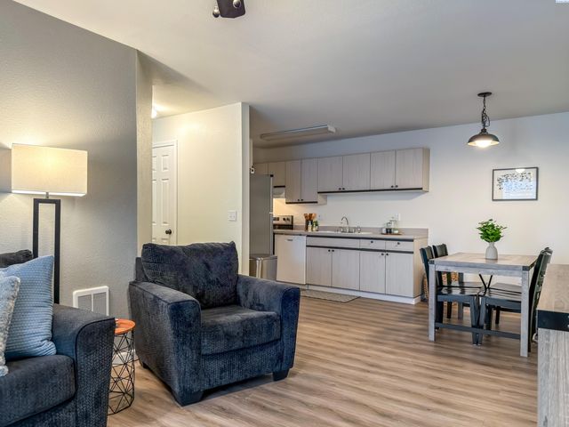 1645 NE Merman Dr Condo C204, Pullman, WA 99163