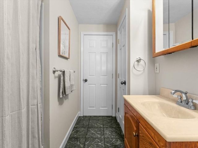 40 Atwood Rd, Southborough, MA 01772