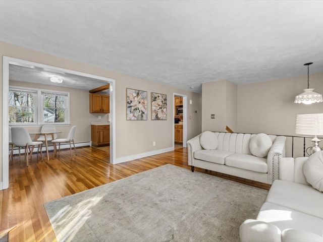 40 Atwood Rd, Southborough, MA 01772