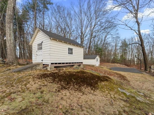 40 Atwood Rd, Southborough, MA 01772