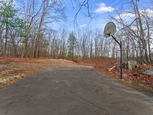 40 Atwood Rd, Southborough, MA 01772