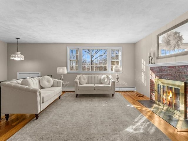 40 Atwood Rd, Southborough, MA 01772