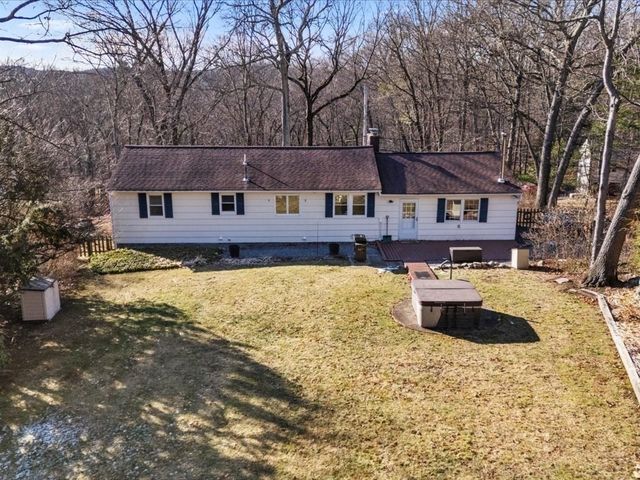 40 Atwood Rd, Southborough, MA 01772