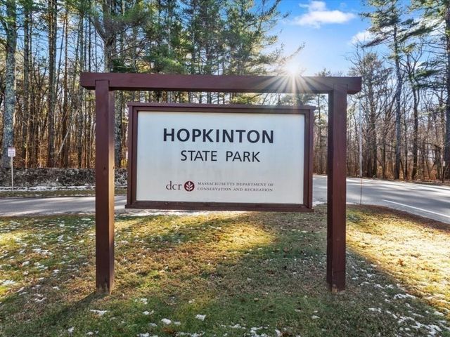 40 Atwood Rd, Southborough, MA 01772