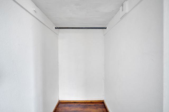 220 N Commerce Street, Burleson, TX 76028