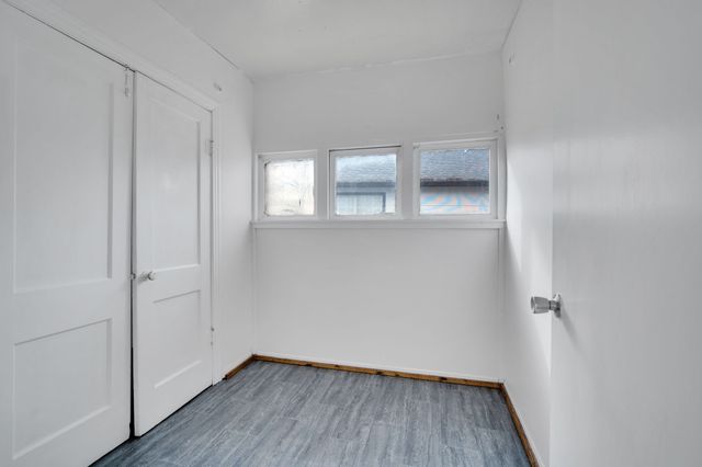 220 N Commerce Street, Burleson, TX 76028