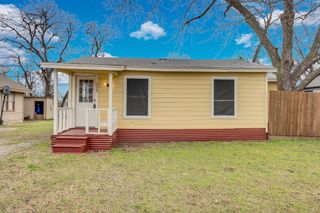 220 N Commerce Street, Burleson, TX 76028