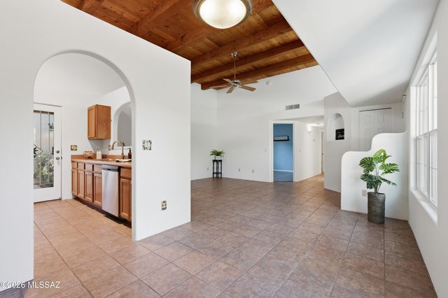 10523 E John McNair Place, Tucson, AZ 85747