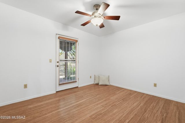 10523 E John McNair Place, Tucson, AZ 85747