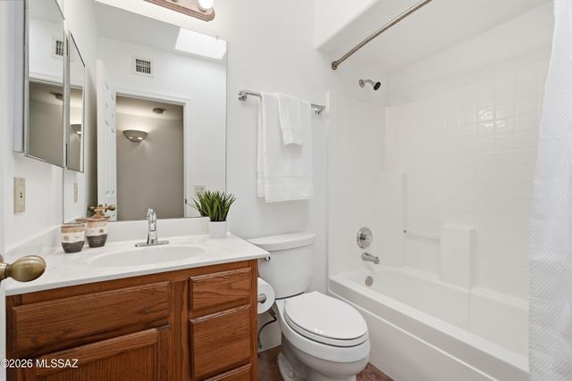 10523 E John McNair Place, Tucson, AZ 85747