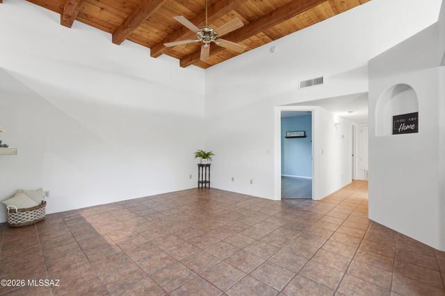 10523 E John McNair Place, Tucson, AZ 85747