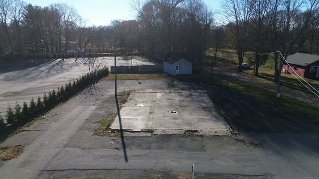 64 West Main Street, Clinton, CT 06413