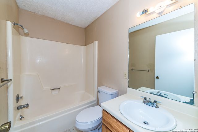 5358 Gawain, San Antonio, TX 78218