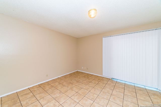 5358 Gawain, San Antonio, TX 78218