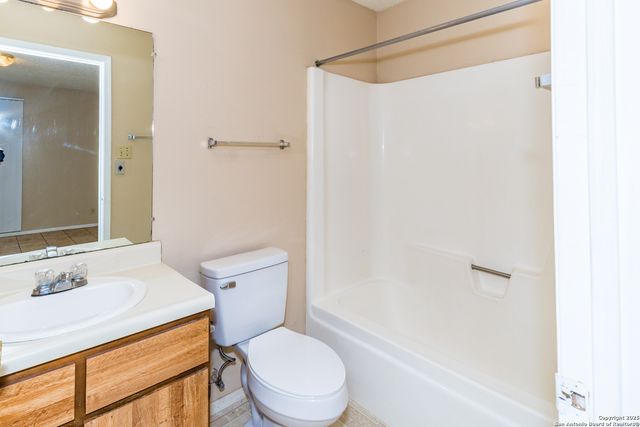 5358 Gawain, San Antonio, TX 78218