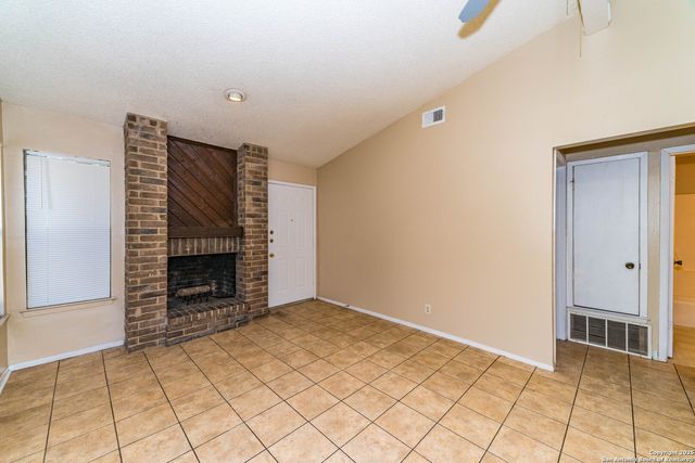 5358 Gawain, San Antonio, TX 78218