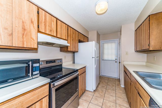 5358 Gawain, San Antonio, TX 78218