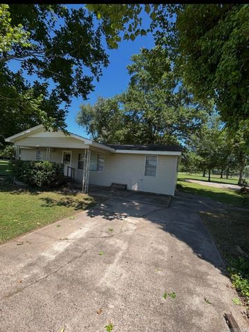 1105 Lingo Rd, Lonoke, AR 72086