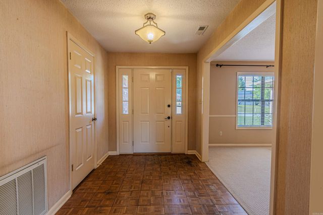 1720 Georgetown Circle, Paragould, AR 72450