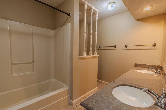 1720 Georgetown Circle, Paragould, AR 72450