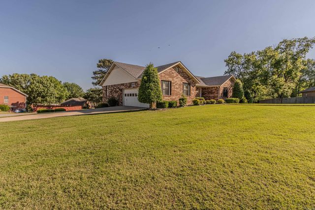 1720 Georgetown Circle, Paragould, AR 72450