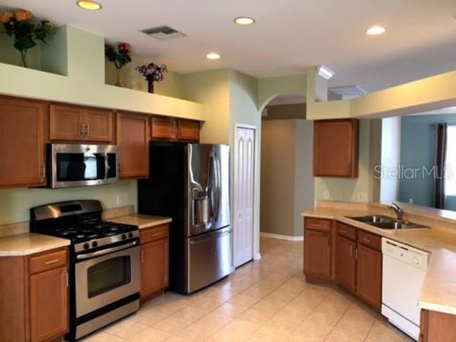 2520 PEEKSKILL ROAD, Valrico, FL 33594