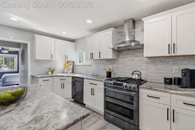 8710 32 Mile Road, Washington Township, MI 48095