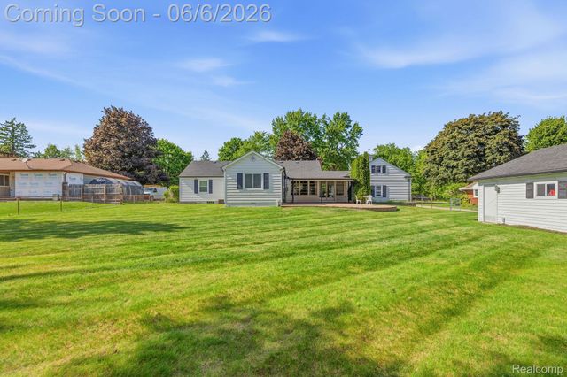 8710 32 Mile Road, Washington Township, MI 48095