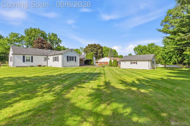 8710 32 Mile Road, Washington Township, MI 48095