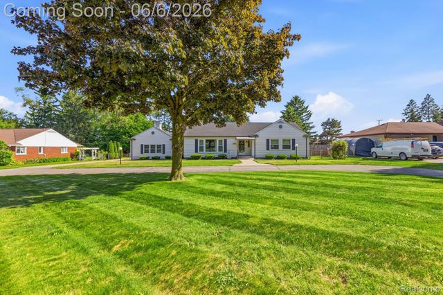 8710 32 Mile Road, Washington Township, MI 48095
