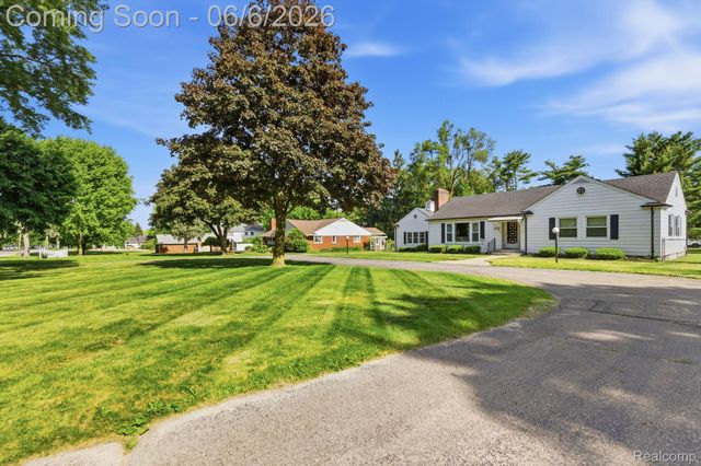 8710 32 Mile Road, Washington Township, MI 48095