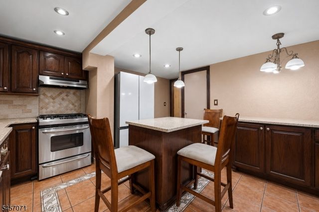 524 Lloyd Rd, Aberdeen Twp., NJ 07747