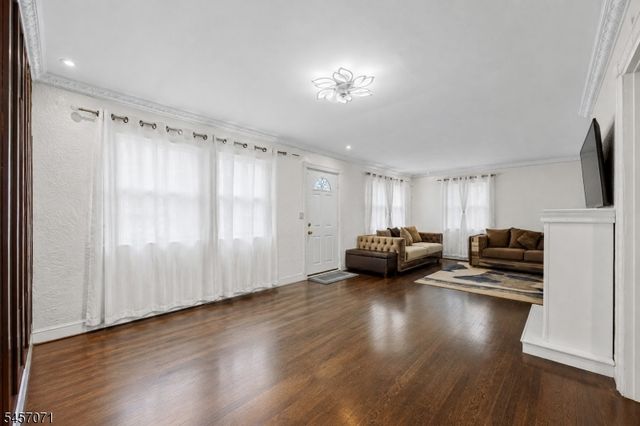 524 Lloyd Rd, Aberdeen Twp., NJ 07747