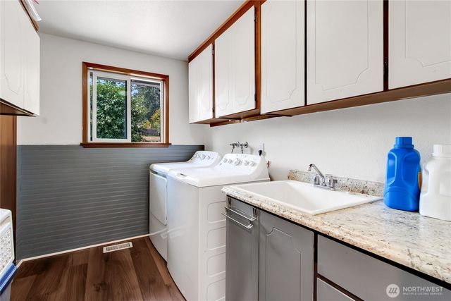 10304 E 63rd Ave Court, Puyallup, WA 98373