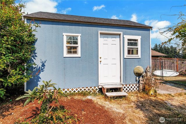 10304 E 63rd Ave Court, Puyallup, WA 98373