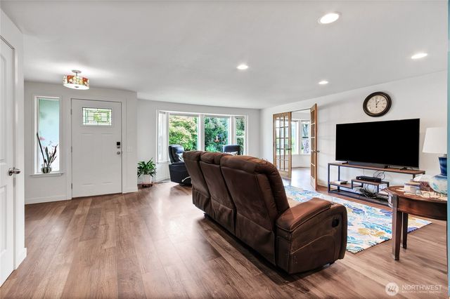 10304 E 63rd Ave Court, Puyallup, WA 98373