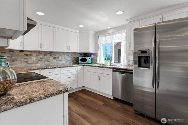 10304 E 63rd Ave Court, Puyallup, WA 98373