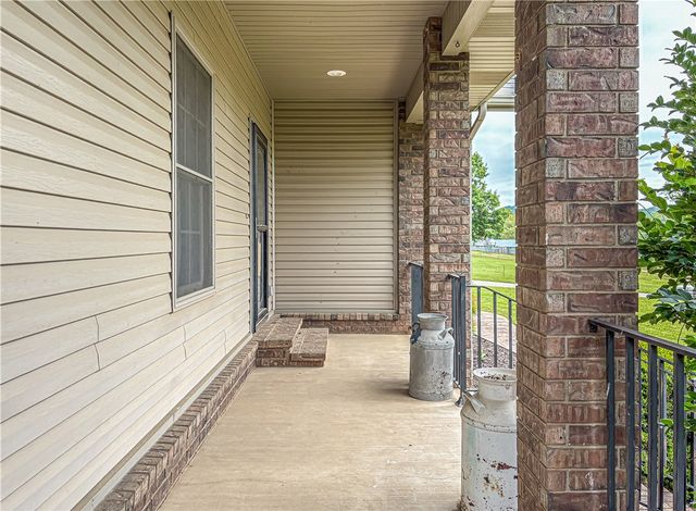 1090 CR 401, Berryville, AR 72616