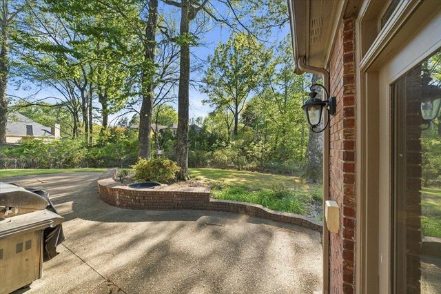 2587 S PARK CREEK CV, Germantown, TN 38139