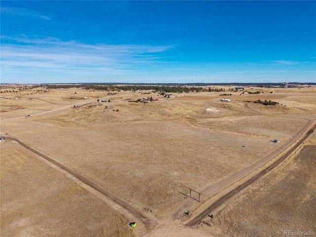 1 Rifleman Way, Elizabeth, CO 80107