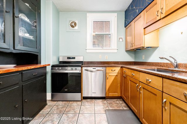 1618 Eastern Pkwy, Louisville, KY 40204