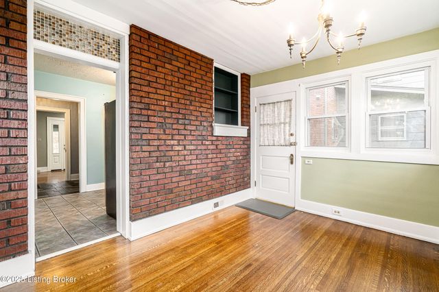 1618 Eastern Pkwy, Louisville, KY 40204